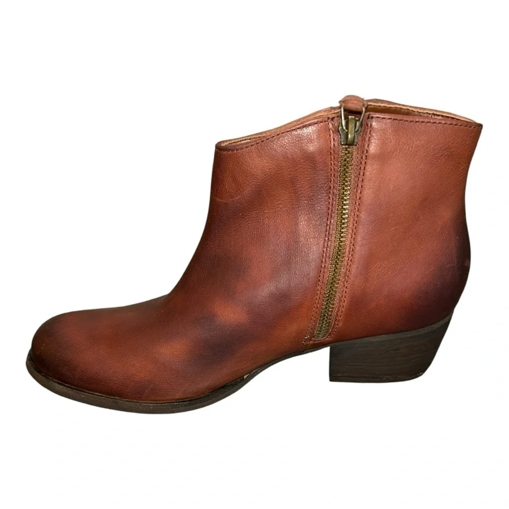 Clarks Maypearl Fawn Women’s Heeled Bootie – Dark Brown Leather Size 9